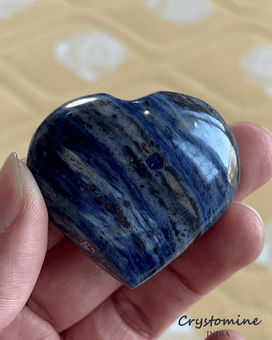 Sodalite \ Heart \ 1.5 - 2 inch \ 66 gm \ SODH2