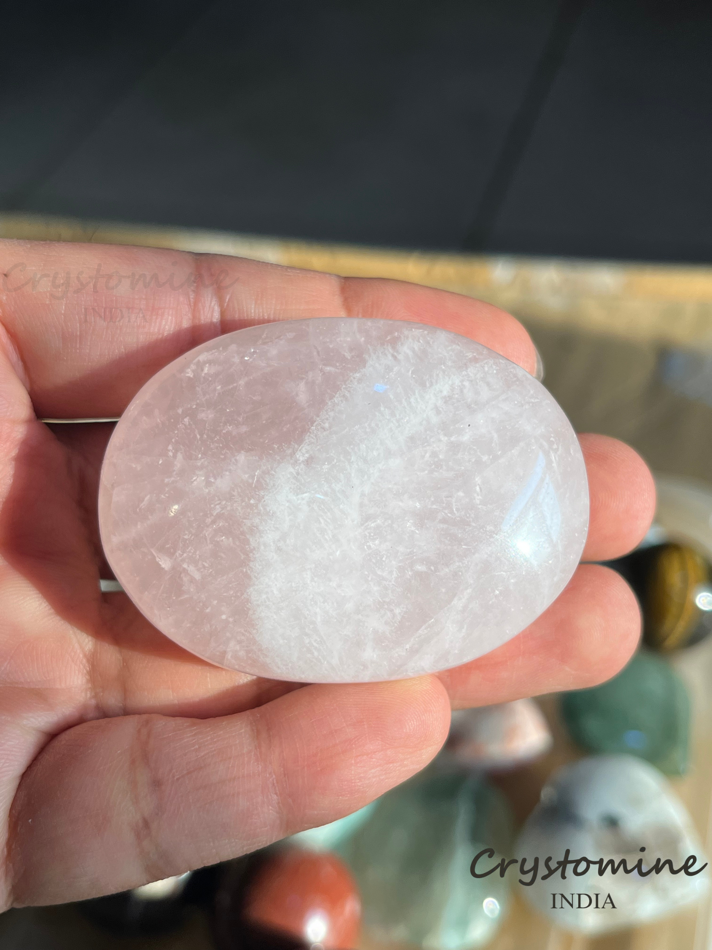 Rose Quartz \ Palm Stone \ 2 - 2.5 inch \ 95 gm \ RQPS1