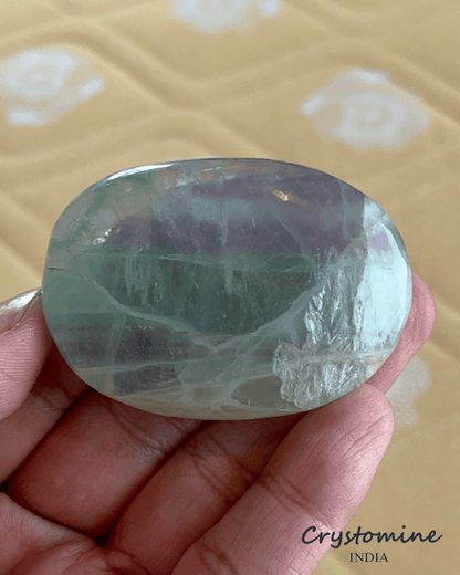 Green Fluorite \ Palm Stone \ 2 - 2.5 inch \ 115 gm \ GFPS2
