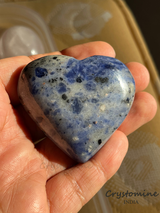 Sodalite \ Heart \ 2.5 inch \ 100 gm \ SODH1