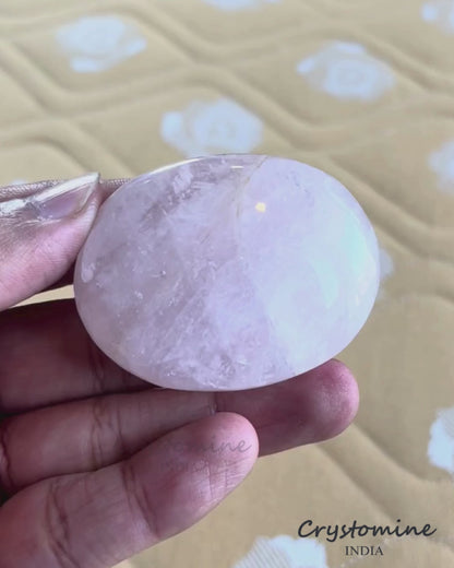 Rose Quartz \ Palm Stone \ 2 - 2.5 inch \ 108 gm \ RQPS2