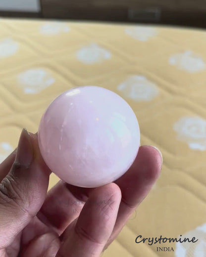Rose Quartz \ Sphere \ 1.5 - 2 inch \ 130 gm \ RQS2
